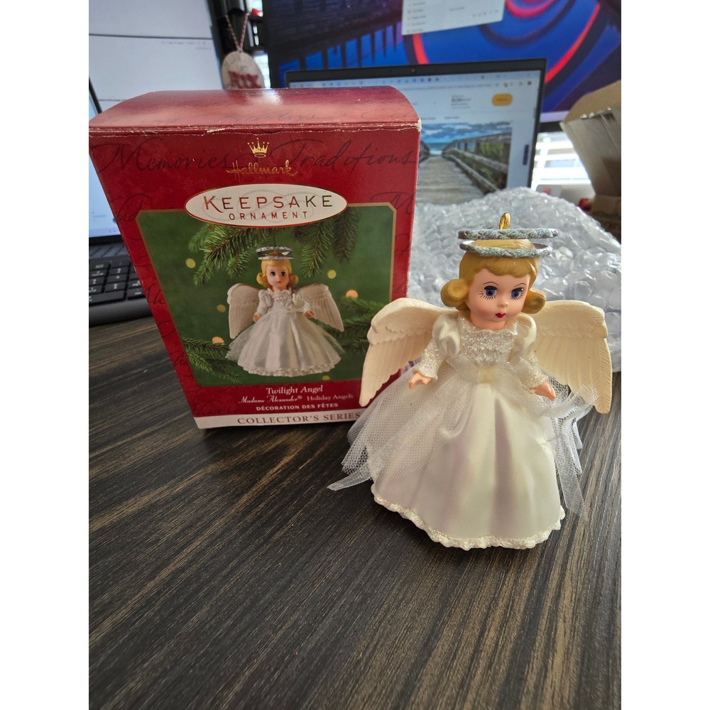 Hallmark Keepsake Madame Alexander Twilight‎ Angel Ornament 2000 Holiday Angels